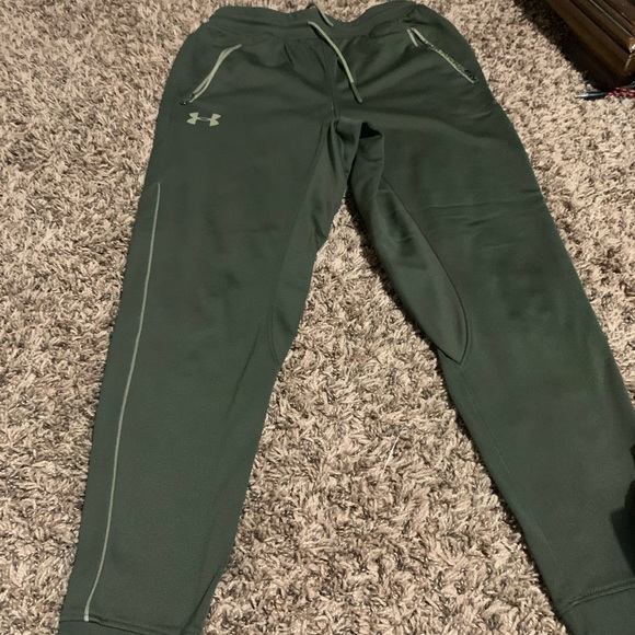 Under Armour boys medium jogger - Picture 7 of 13